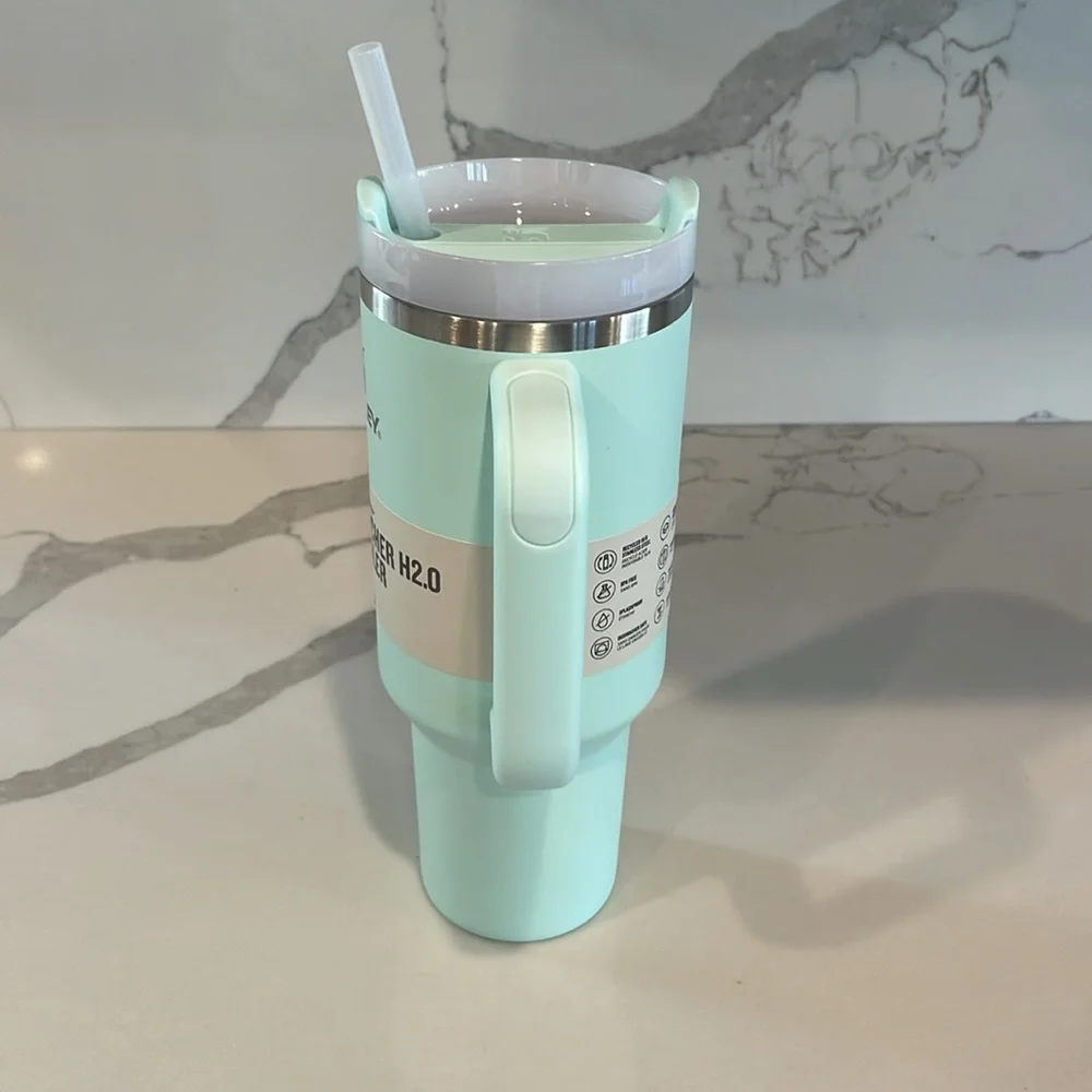 Stanley - MINT (light green) - 40 oz. Flowstate Quencher H2.0 Tumbler - NWT!